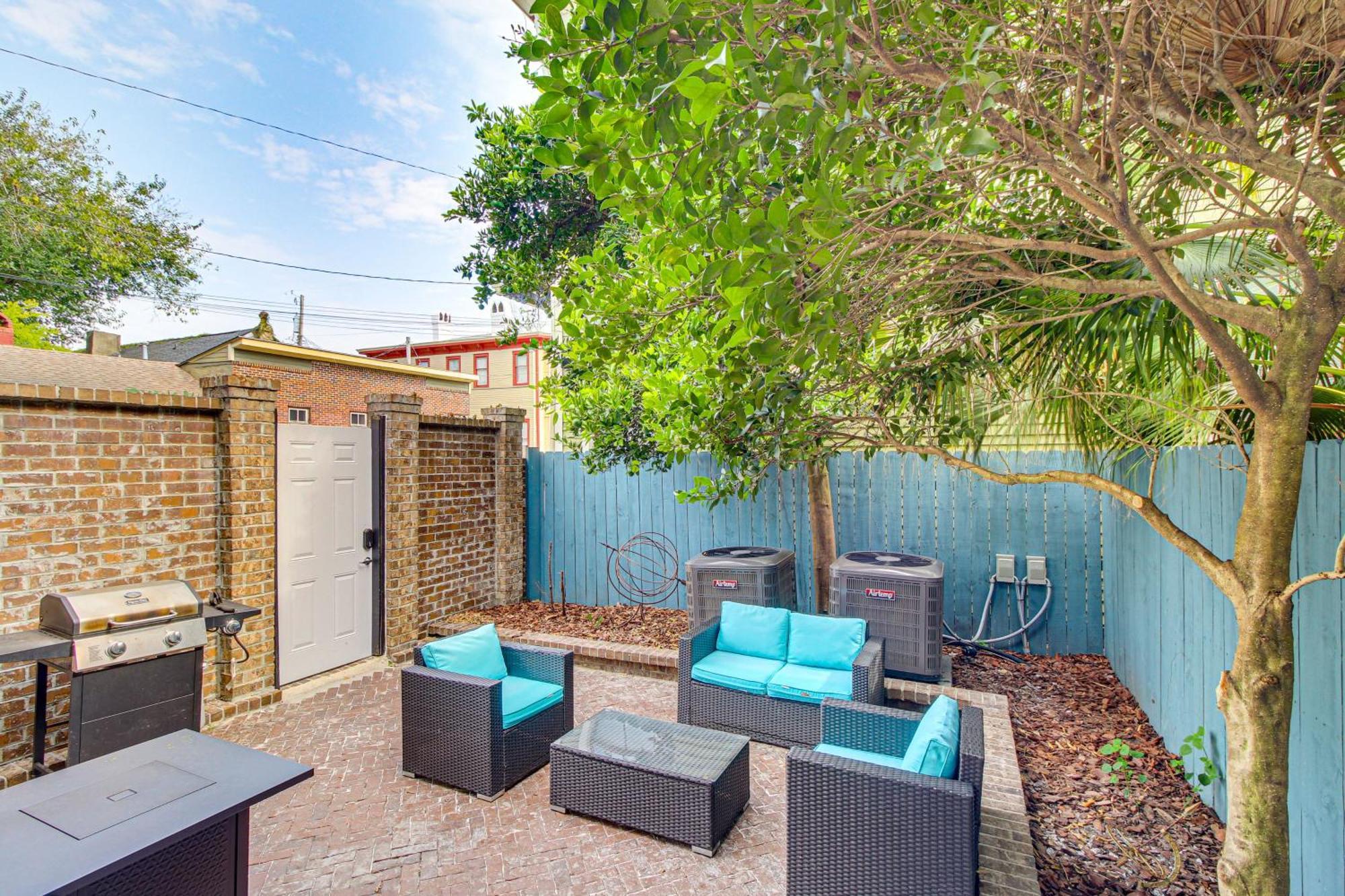 Historic Walkable Location! Savannah