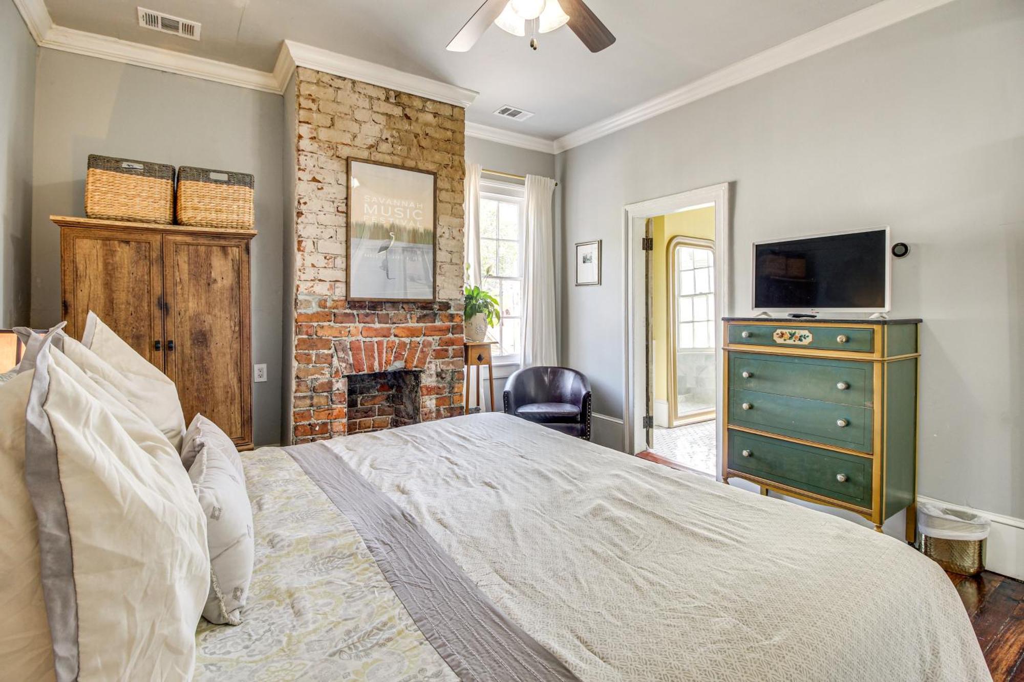 Historic Walkable Location!